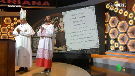 El papa Wyoming y el monaguillo Mateo cantan "al Aznarísimo para que proteja a España de sus enemigos socialistas y secesionistas" El papa Wyoming y el monaguillo Mateo cantan "al Aznarísimo para que proteja a España de sus enemigos socialistas y secesionistas"