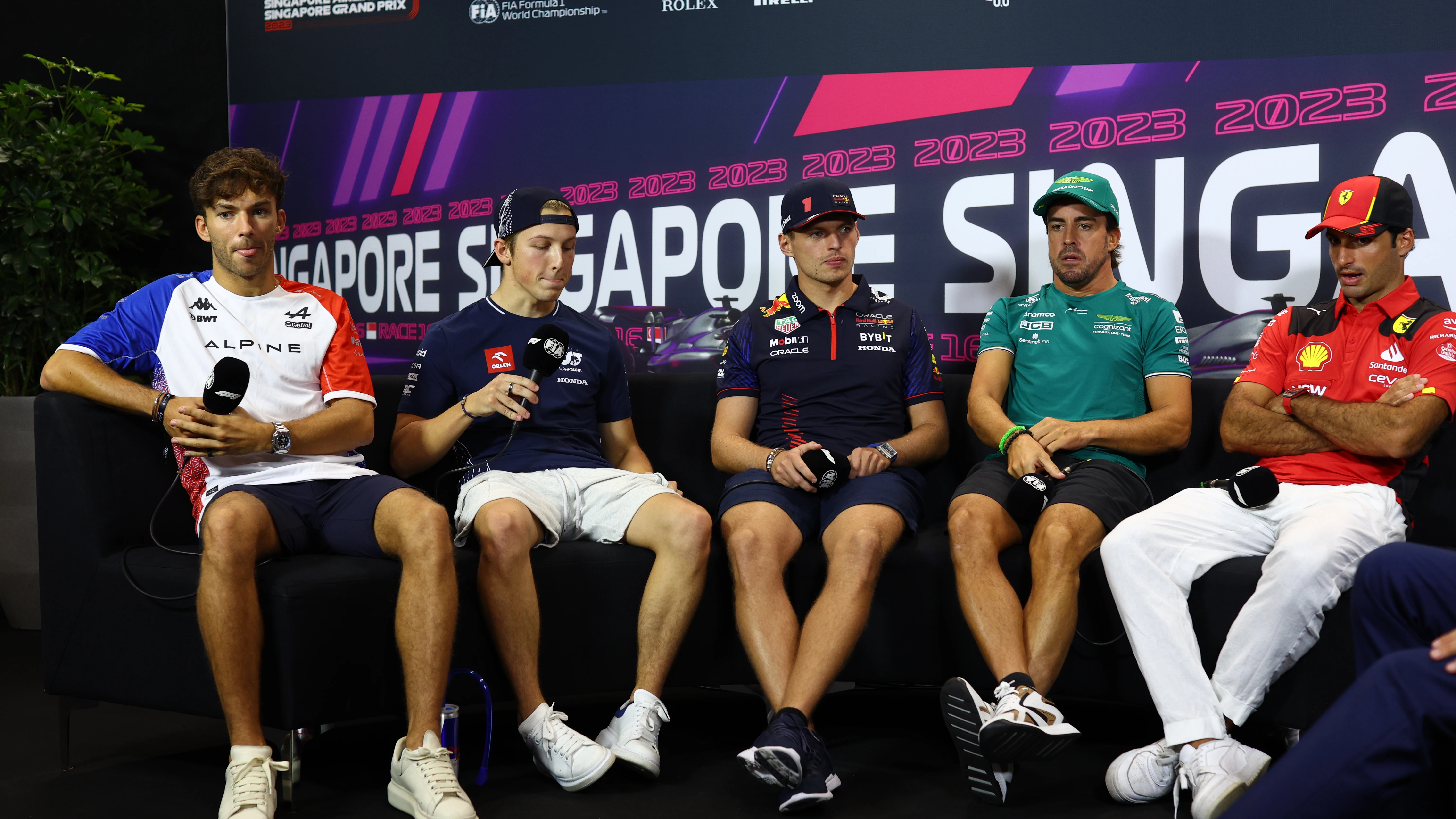 Los pilotos en la rueda de prensa del GP de Singapur