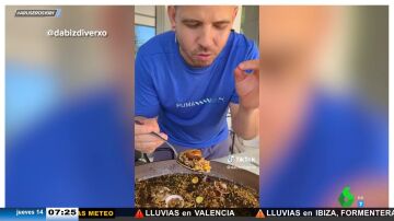 Dabiz Muñoz cocina una 'paella gallega' con papas canarias y desata la polémica en redes