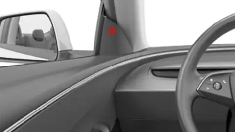 indicador-angulo-muerto-tesla-model-3-2024-fuente-tesla indicador-angulo-muerto-tesla-model-3-2024-fuente-tesla