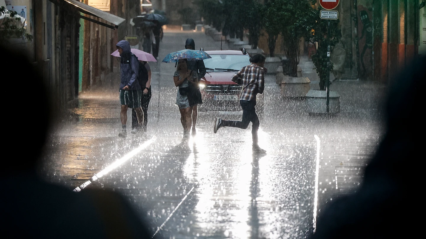 Un frente frío dejará precipitaciones y tormentas en noroeste, Extremadura y noreste Un frente frío dejará precipitaciones y tormentas en noroeste, Extremadura y noreste