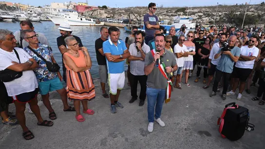 Crisis humanitaria en Lampedusa: "Se están muriendo de hambre y no podemos hacer nada" Crisis humanitaria en Lampedusa: "Se están muriendo de hambre y no podemos hacer nada"