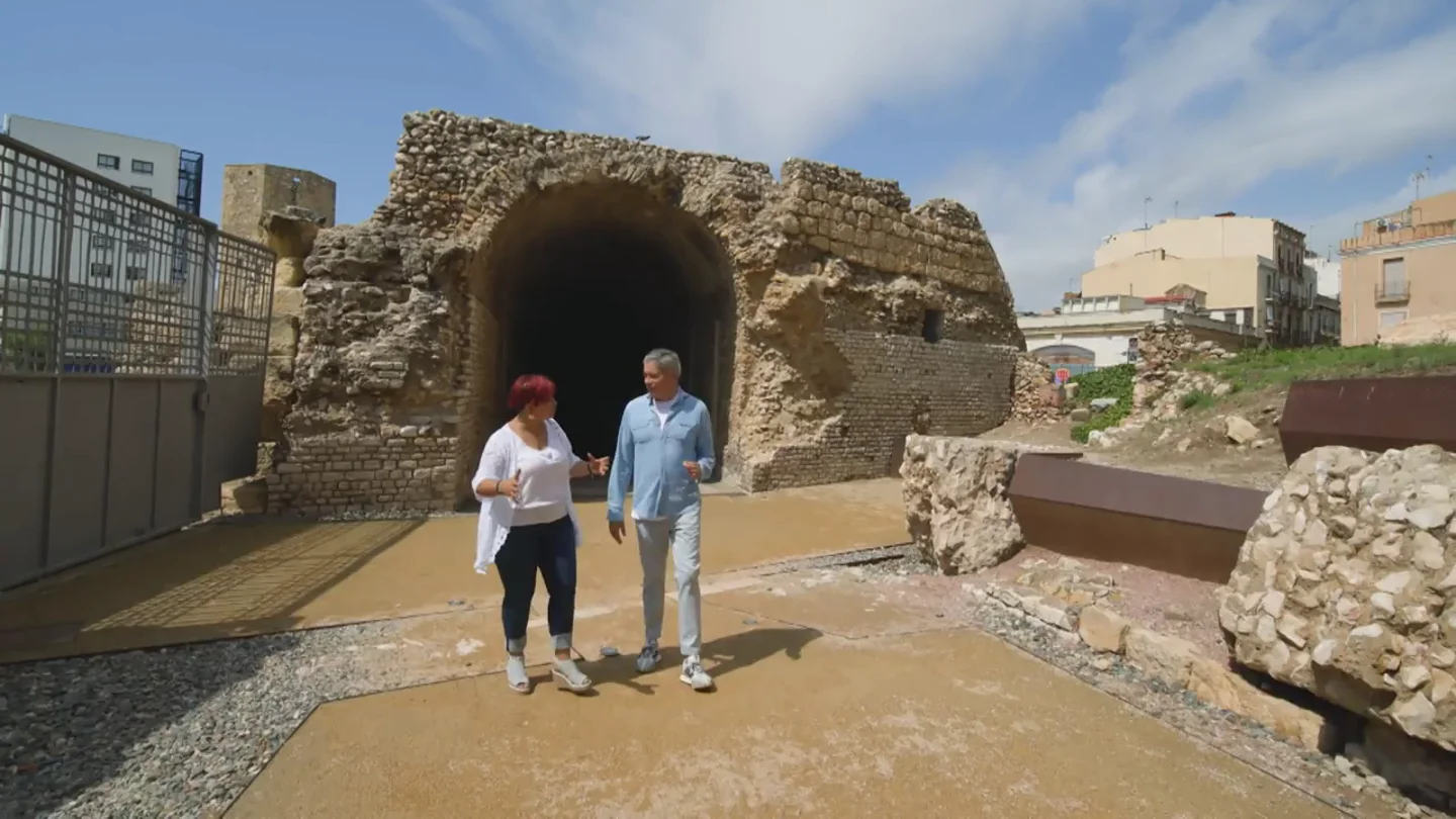 Boris Izaguirre viaja en el tiempo a la Hispania Romana y visita Tarraco y su circo: "No esperéis a Fofó y Miliki" Boris Izaguirre viaja en el tiempo a la Hispania Romana y visita Tarraco y su circo: "No esperéis a Fofó y Miliki"