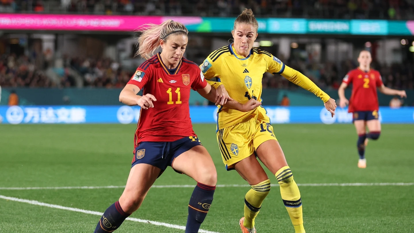 Alexia Putellas, ante Angeldahl Alexia Putellas, ante Angeldahl