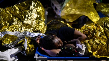 Migrantes llegados a Lampedusa