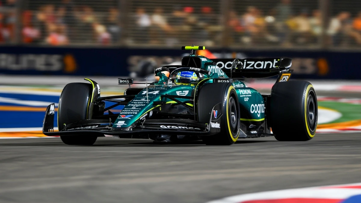 Alonso, con el Aston Martin en Singapur