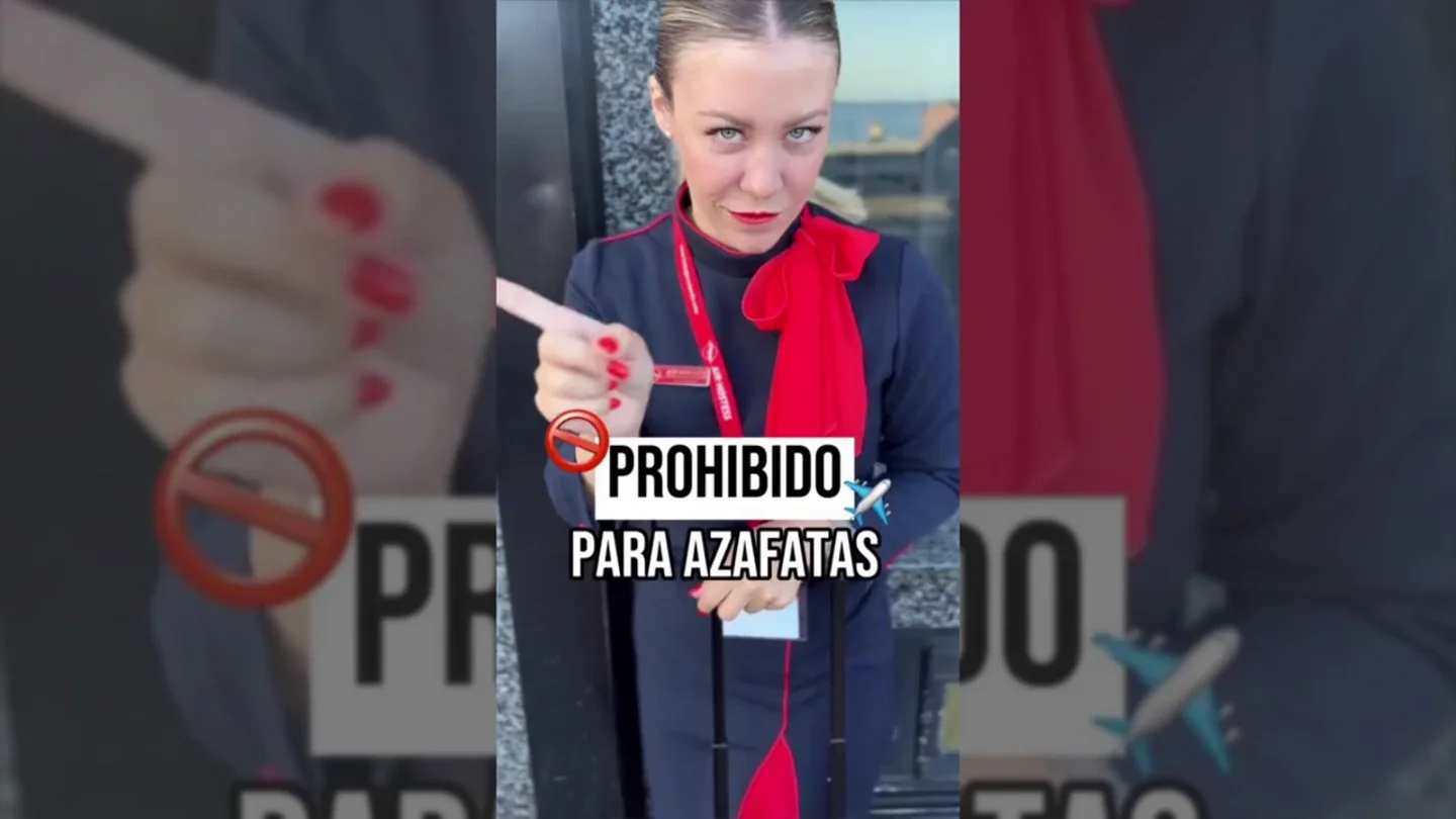 Una azafata argentina cuenta todo lo que tienen prohibido hacer con el uniforme puesto Una azafata argentina cuenta todo lo que tienen prohibido hacer con el uniforme puesto