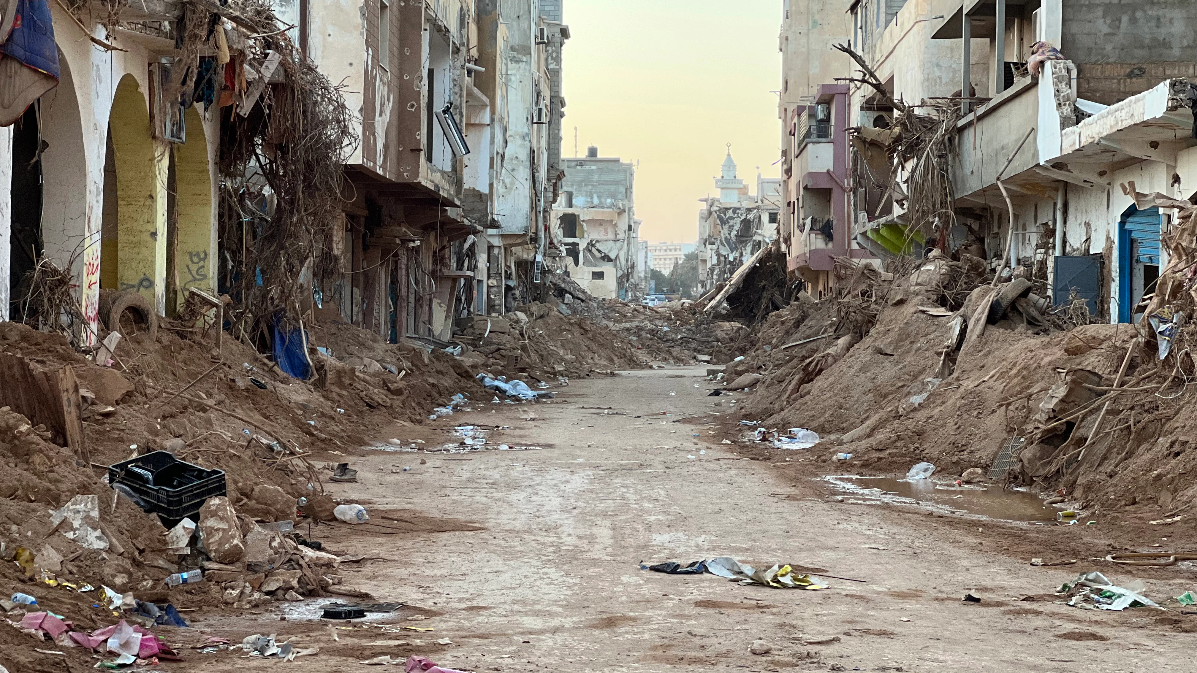 Un barrio dañado, días después de que la tormenta Daniel arrasara el este de Libia, en la ciudad portuaria de Derna, Libia.