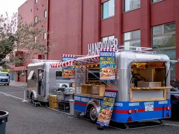 Dedicado a los hambrientos por la aventura: la caravana retro que se convierte en foodtruck Dedicado a los hambrientos por la aventura: la caravana retro que se convierte en foodtruck