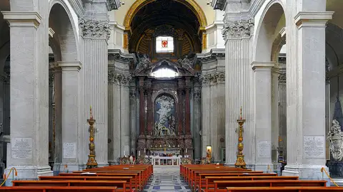Interior de la Iglesia de San Juan de los Florentinos Interior de la Iglesia de San Juan de los Florentinos