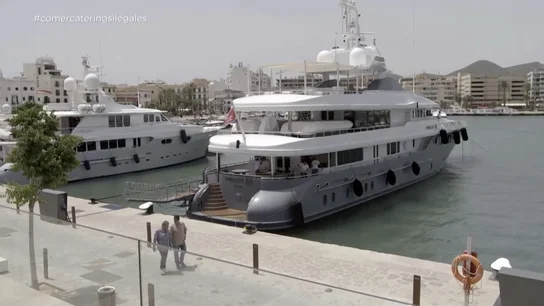 "Los inspectores se pueden contar con los dedos de las manos": Chicote investiga los catering ilegales en Ibiza "Los inspectores se pueden contar con los dedos de las manos": Chicote investiga los catering ilegales en Ibiza