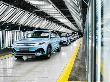 No te lo vas a creer, pero BYD ya ha construido medio millón de ejemplares del Atto 3 No te lo vas a creer, pero BYD ya ha construido medio millón de ejemplares del Atto 3