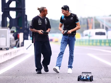 Lewis Hamilton y Esteban Ocon Lewis Hamilton y Esteban Ocon