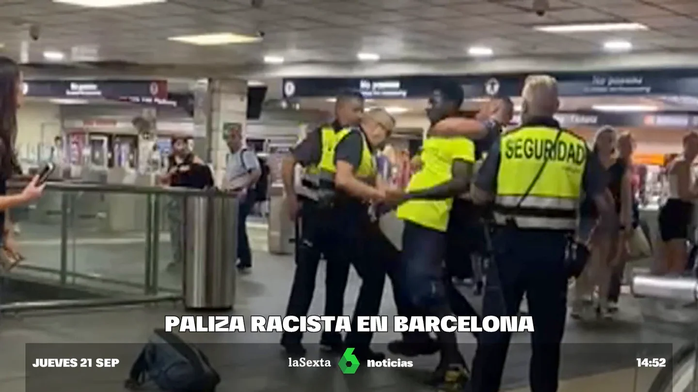 Habla un testigo de la paliza de cuatro seguratas a un chico negro: "Un segurata le empezó a dar vueltas con el puño" Habla un testigo de la paliza de cuatro seguratas a un chico negro: "Un segurata le empezó a dar vueltas con el puño"