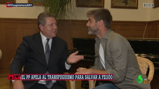 Yélamo revela qué le dijo Page en el acto de Felipe González: "Sabía que su presencia podía interpretarse como un desafío a Sánchez" Yélamo revela qué le dijo Page en el acto de Felipe González: "Sabía que su presencia podía interpretarse como un desafío a Sánchez"