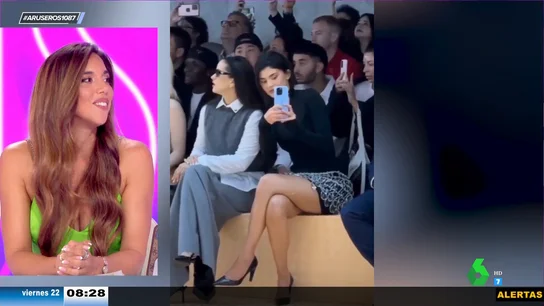 Rosalía sorprende en el desfile de Prada junto a Kylie Jenner Rosalía sorprende en el desfile de Prada junto a Kylie Jenner