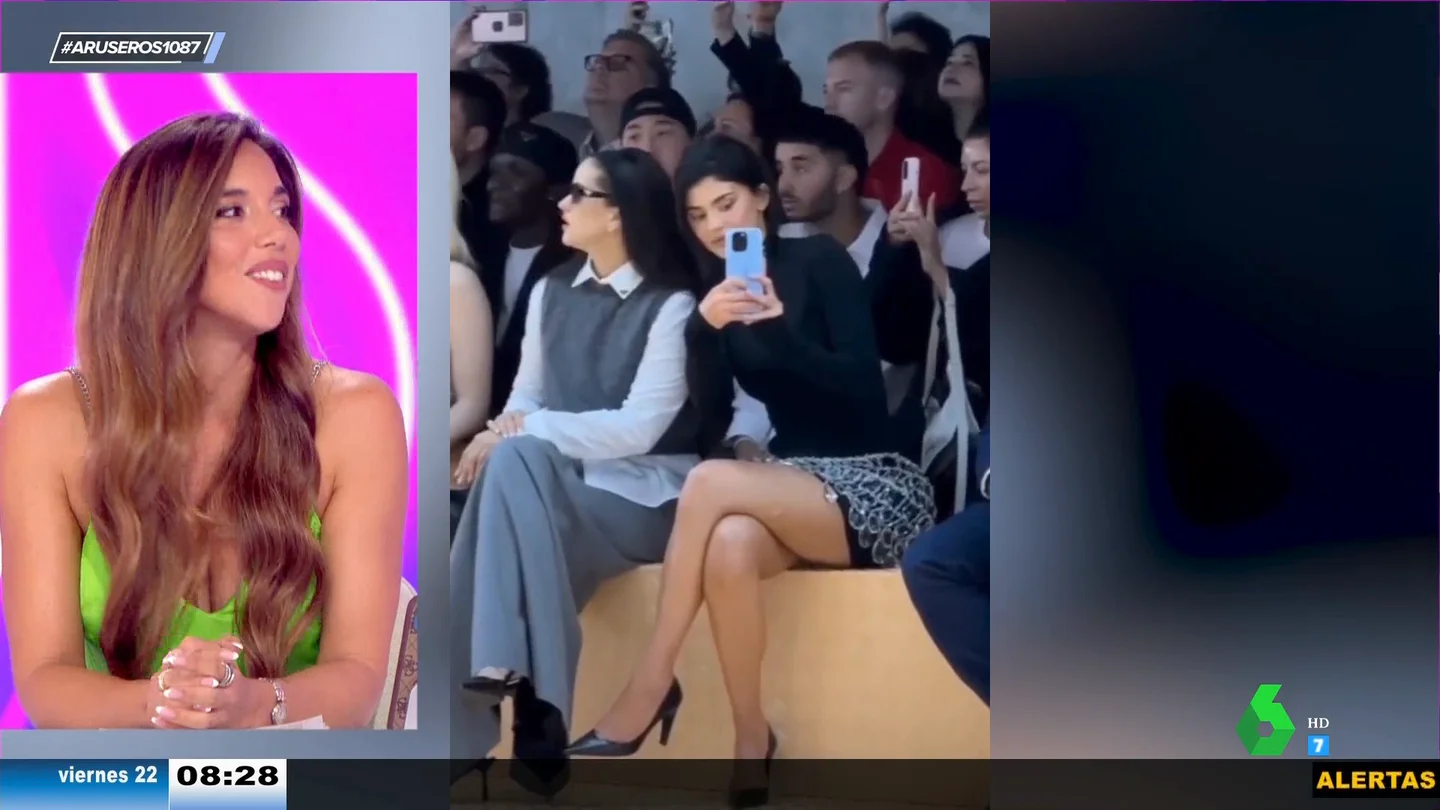 Rosalía sorprende en el desfile de Prada junto a Kylie Jenner Rosalía sorprende en el desfile de Prada junto a Kylie Jenner