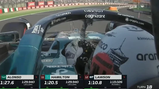 Fernando Alonso, 'luchando' con y contra su Aston Martin Fernando Alonso, 'luchando' con y contra su Aston Martin