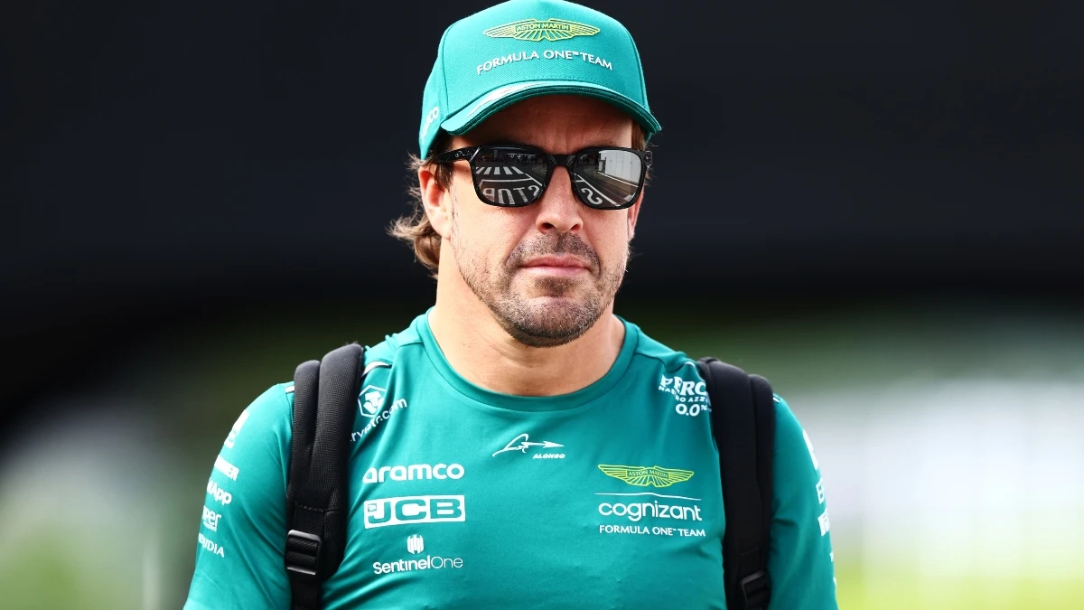 Fernando Alonso, en el paddock de Japón