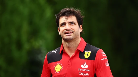 Carlos Sainz, en el 'paddock' Carlos Sainz, en el 'paddock'