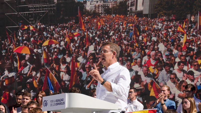 El líder del PP, Alberto Núñez Feijóo, durante el acto del PP contra la amnistía.
