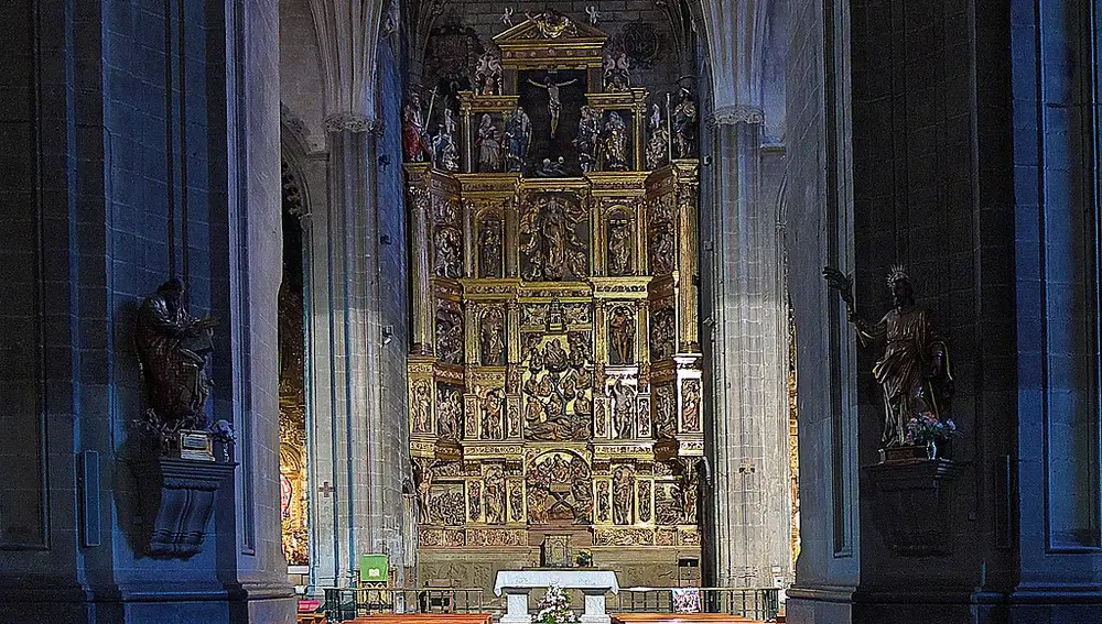 Interior de la Iglesia Imperial de Santa María de Palacio