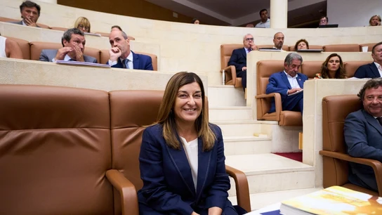 La presidenta de Cantabria, María José Sáenz de Buruaga, en el Parlamento. La presidenta de Cantabria, María José Sáenz de Buruaga, en el Parlamento.