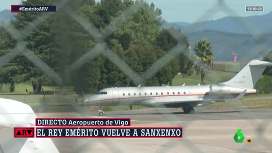El rey emérito llega a España para participar en las regatas de Sanxenxo El rey emérito llega a España para participar en las regatas de Sanxenxo