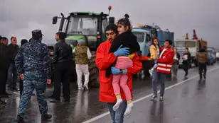 Continúa el éxodo en Nagorno Karabaj: más de 19.000 personas han cruzado la frontera tras la ocupación militar