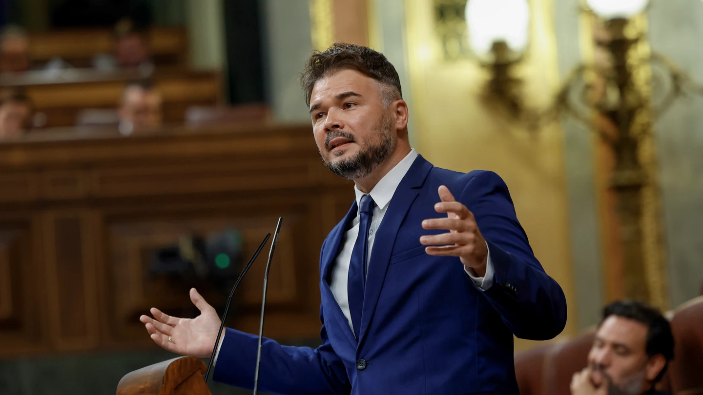 Gabriel Rufián, durante su intervención en el debate de investidura de Feijóo en el Congreso de los Diputados Gabriel Rufián, durante su intervención en el debate de investidura de Feijóo en el Congreso de los Diputados