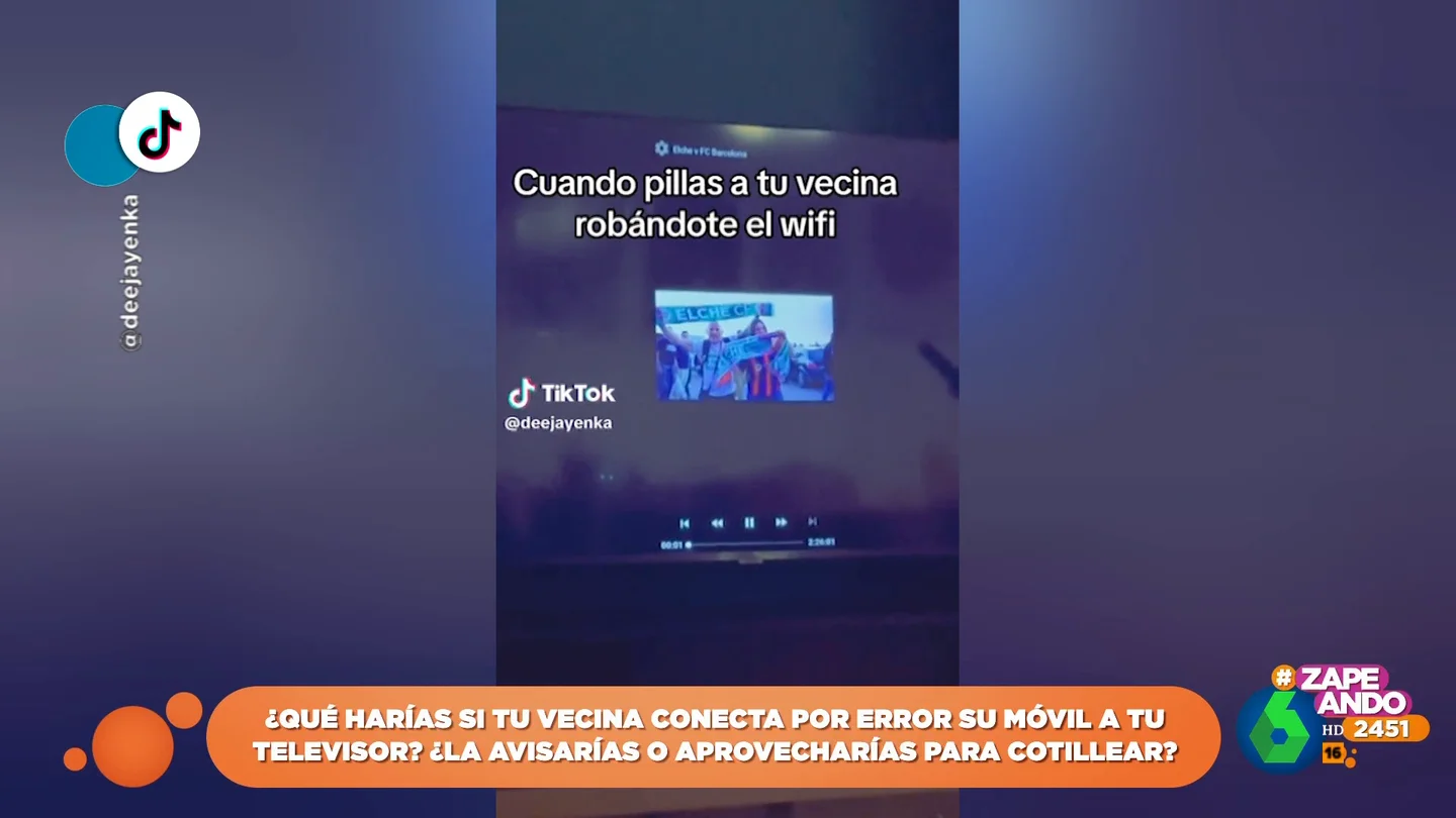 La inesperada conexión del móvil de una mujer al televisor de su vecino La inesperada conexión del móvil de una mujer al televisor de su vecino