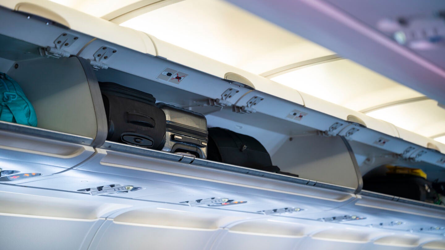 Maletas de cabina en el avi&oacute;n