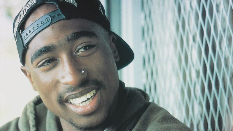Imagen de archivo del rapero estadounidense Tupac Shakur.