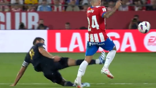 La durísima entrada de Nacho a Portu La durísima entrada de Nacho a Portu