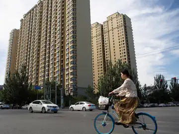 La burbuja inmobiliaria pincha en China con el desplome de Evergrande y el temor a una gran crisis económica