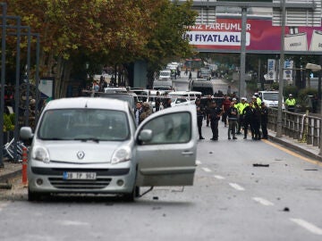 At least one dead and several injured in an attack in Ankara (Turkey) in front of the Ministry of the Interior