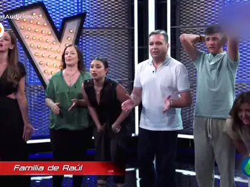 ZAP_¿Qué une a Eva González y a Raúl, concursante de La Voz?