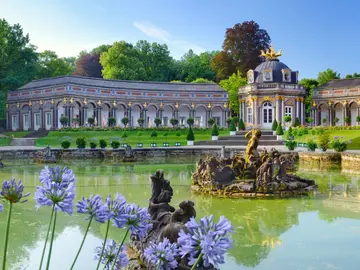 Panorámica de Wahnfried House of the Richard Wagner Museum en Bayreuth. Panorámica de Wahnfried House of the Richard Wagner Museum en Bayreuth.