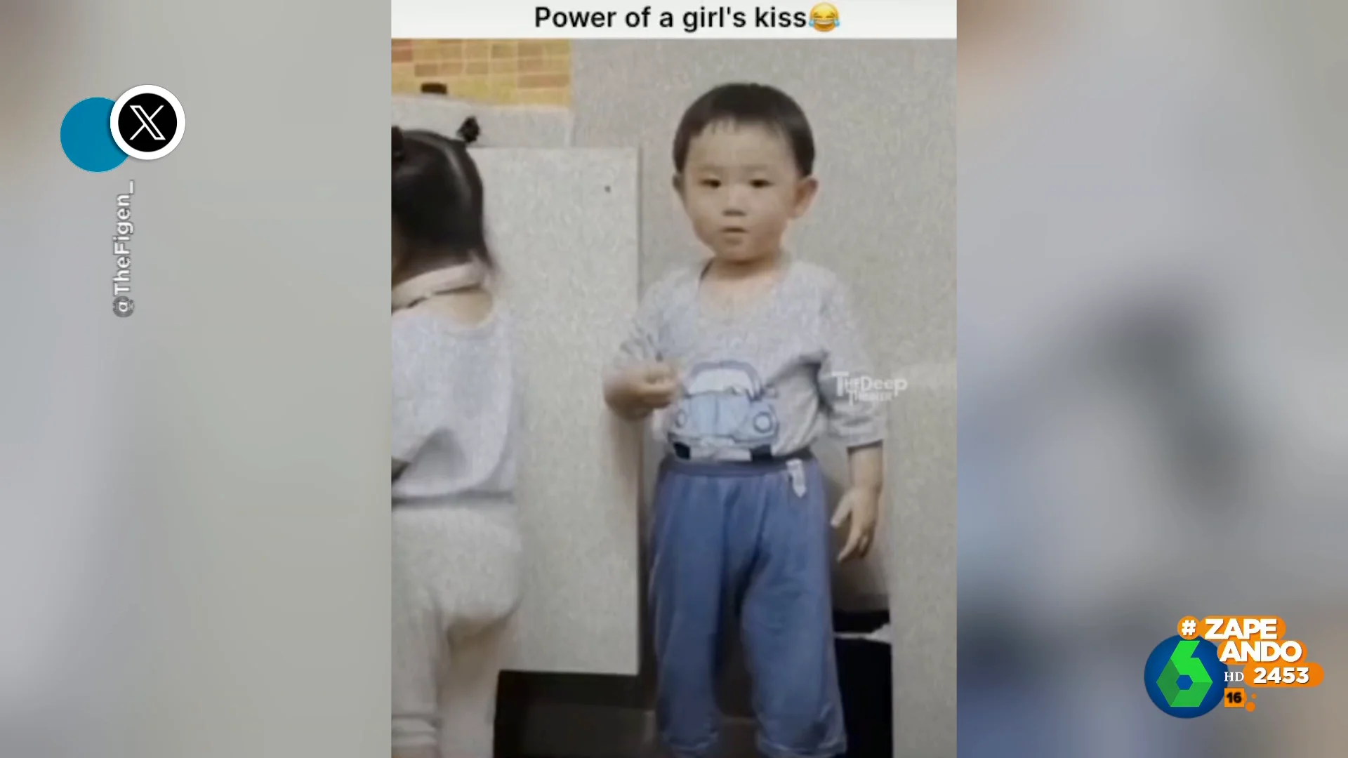 La reacción viral de un niño al comprobar el poder de sanación de un beso