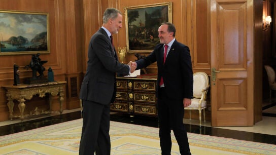El rey Felipe VI recibe en el Palacio de La Zarzuela al l&iacute;der de UPN, Javier Esparza