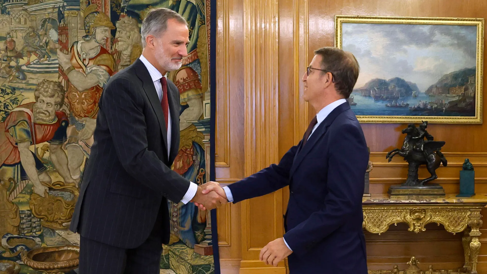 El rey Felipe VI recibe al líder del Partido Popular, Alberto Núñez Feijóo