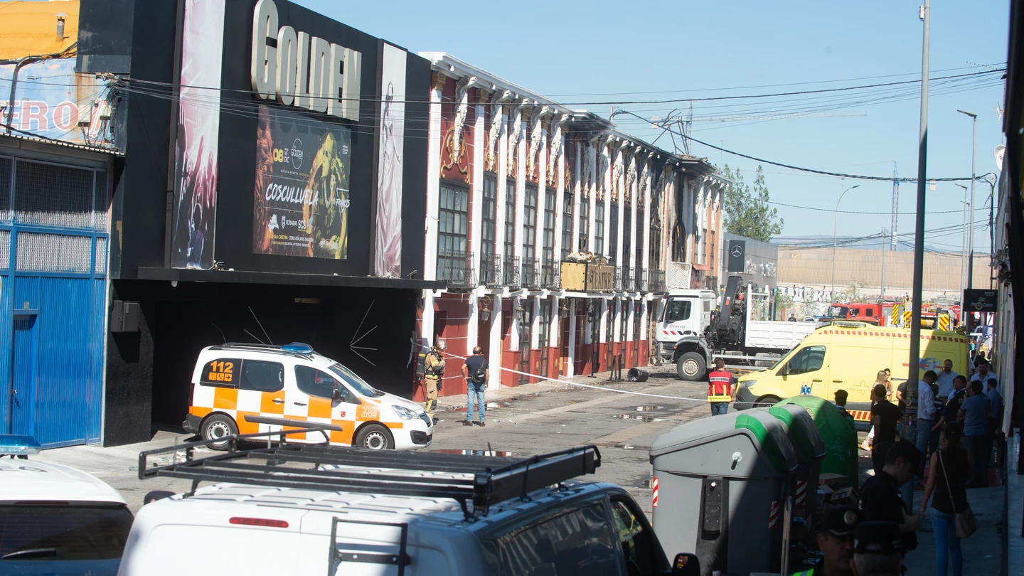 Los técnicos de Urbanismo tendrían que haber vigilado el cierre ordenado de la discoteca Teatre Los técnicos de Urbanismo tendrían que haber vigilado el cierre ordenado de la discoteca Teatre