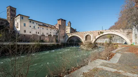 Puente de Fabricio, en Roma Puente de Fabricio, en Roma