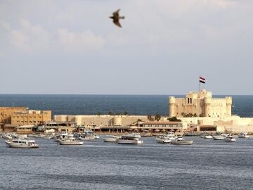 Two Israeli tourists and an Egyptian guide die after being shot by a police officer in Egypt