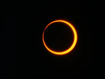 Eclipse solar total 2026, en directo: última hora, dónde verlo en España, horarios y recomendaciones Eclipse solar total 2026, en directo: última hora, dónde verlo en España, horarios y recomendaciones