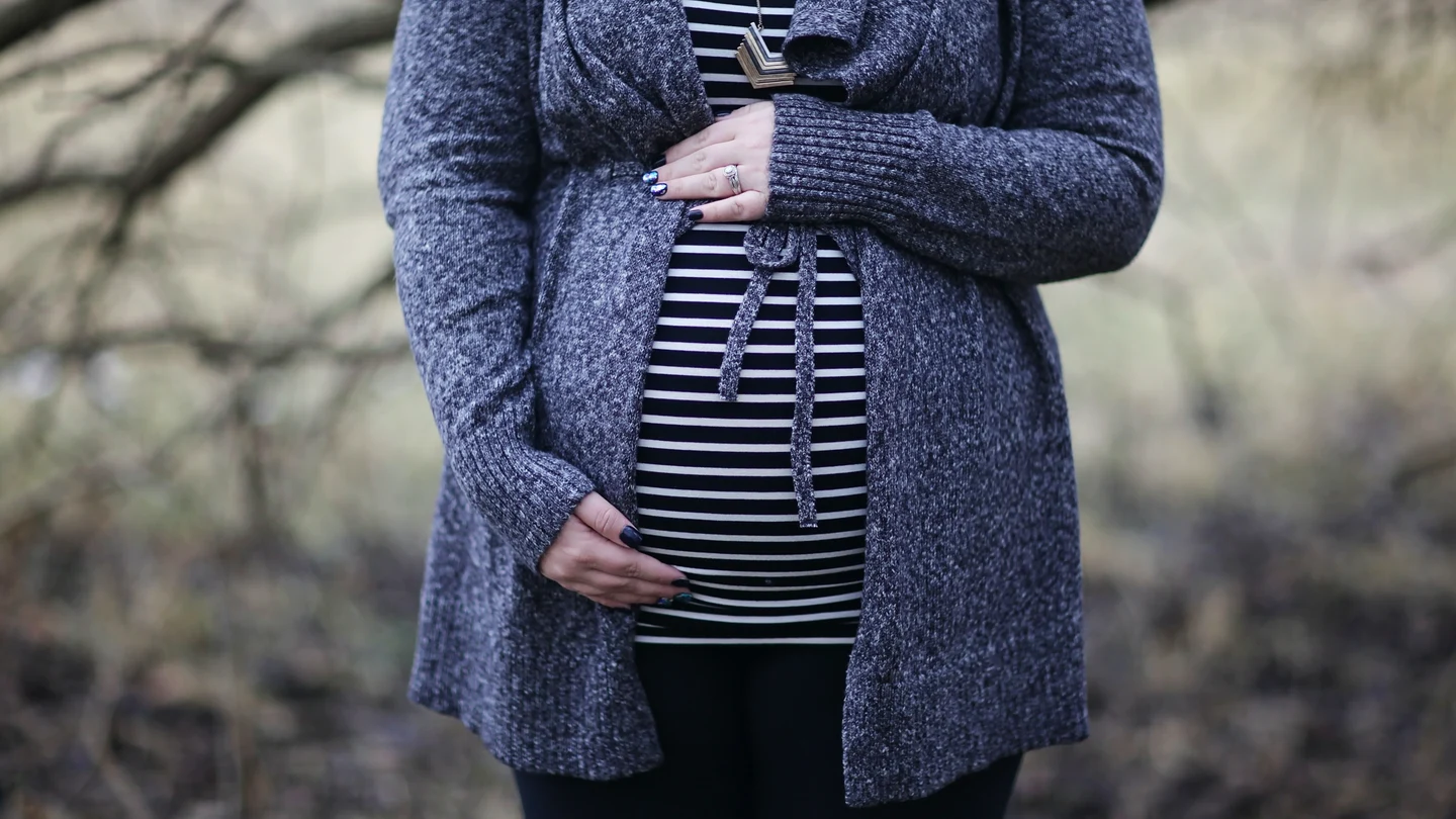 Fotografía de una mujer embarazada El drama y el tabú del duelo perinatal: "Me arrepentiré siempre de no haberme depedido de mi hija"