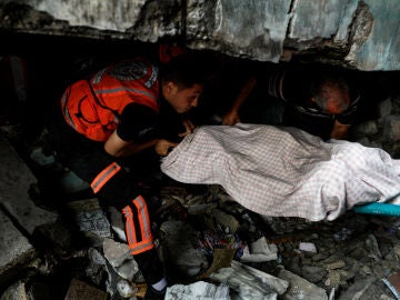 Israel increases deadline until noon for movement to southern Gaza as bombing continues