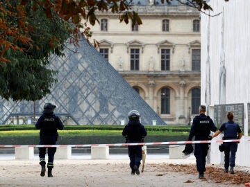 The French Interior Minister calls for the “systematic expulsion” of any foreigner considered dangerous