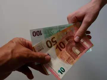 Neurociencia aplicada a billetes de euro: un proyecto estudia cómo hacerlos más atractivos Neurociencia aplicada a billetes de euro: un proyecto estudia cómo hacerlos más atractivos