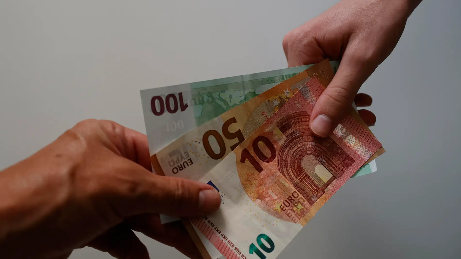 Neurociencia aplicada a billetes de euro: un proyecto estudia cómo hacerlos más atractivos